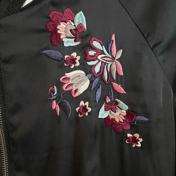 Hollister Navy Embroidered Bomber Jacket Medium - Picture 4 of 7